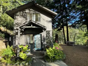 Forest Cottage in Big Sur w/Private Hiking & Hot Tub