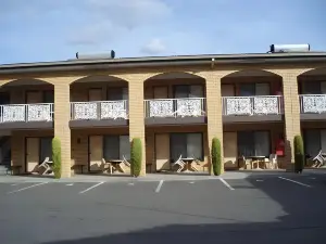 Lakeview Motel