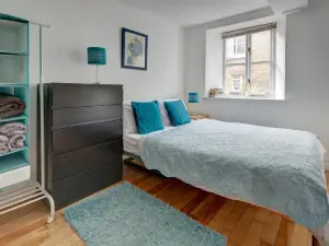 The Shop Cotswold Apartment Sleeps 2
