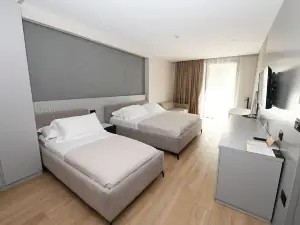 La Onda Hotel Durres