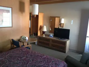 Jamestown Motel