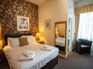 Can-Y-Bae Hotel
