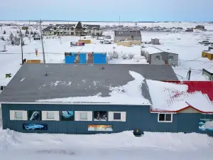 IceBerg Inn