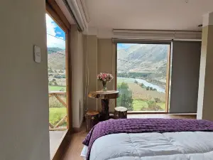 Amaru TreeHouse