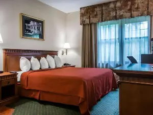 อีโคโนลอดจ์ เกลนส์ฟอลส์ / เลคจอร์จ