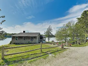 New Listing! Waterfront Near Acadia Park 2 Bedroom Cottage