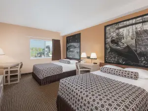 Super 8 by Wyndham Fort Dodge IA