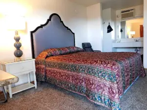 Capri Motel