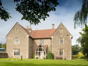Thornbury Lodge