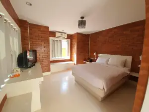 Changsova Hotel
