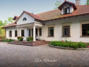 Dwór w Kiełczówce