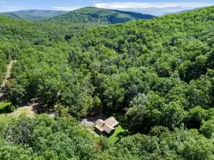 River Access w Hot Tub, Grill, WiFi, & Fire Pit!