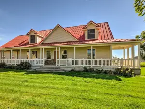 Custom Home w/ Decks in Boulder! Gateway to Parks!