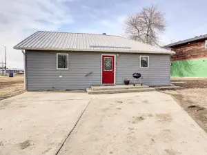 Pierre Vacation Rental with Grill and Fenced Yard