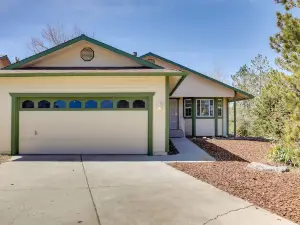 Charming Reno Vacation Rental ~ 3 Mi to Casinos!