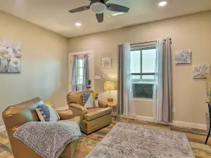 Cheery Raymondville Apt ~ 6 Mi to Delta Lake!