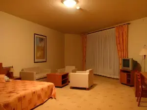 Motel Paradise