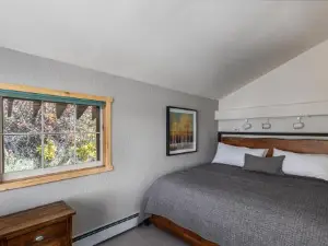 3076 W Highway 160 - Guest House