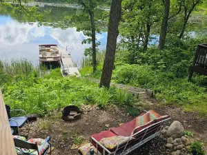 COZY Loon Lake, Vergas MN cabin! Dog Friendly! Pontoon rental available.