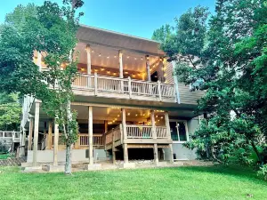 The Shoreline Lake House on Center Hill Lake! CHL's Waterfront Rental!