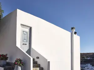 Cinco Suites