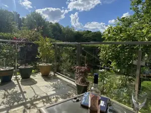 Cosy Dog Friendly Self Contained Apartment with Parking