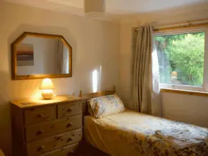 Lovely 3 Bedroom Bungalow Located in Drummore