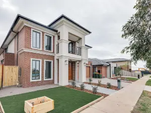 Stayau Spacious 6Br House with Pool Table Urban Home