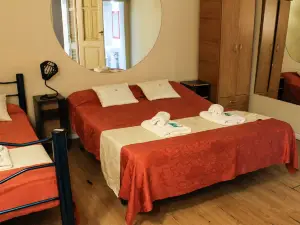 Casi Guemes Hotel