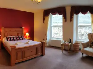 Station House, Dartmoor and Coast Located, Village Centre Hotel