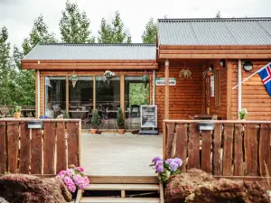 Minniborgir Cottages & Restaurant