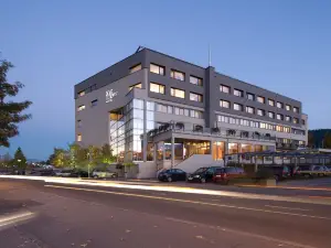 Penz Hotel West