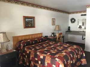 Rustic Inn Motel