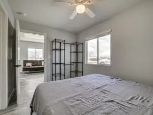 Renovated Hawthorne Apartment by Museums and Dining!