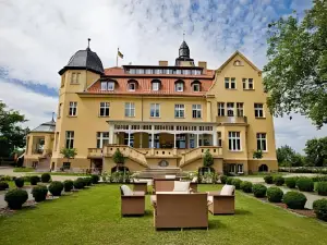 温多夫城堡酒店