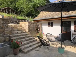 Kistücsök Vendégház Óbánya