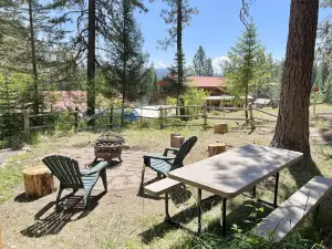 Log Cabin Retreat w/ game room