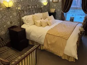 Brooklands Guest House