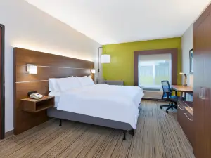 Holiday Inn Express & Suites Three Rivers