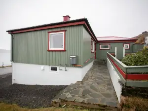 2Br Home with Sea Views and Parking - Tórshavn