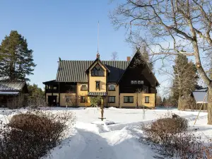 Hotel Bishops Arms Mora
