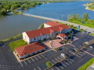Holiday Inn Express & Suites Port Clinton-Catawba Island