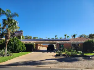 Sun River Resort