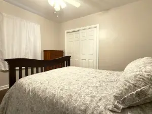 Charming 1-bedroom efficiency apartment