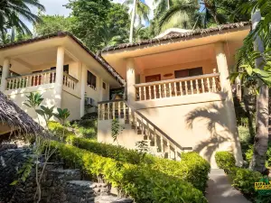 Easy Diving and Beach Resort