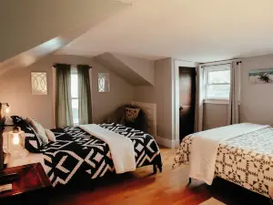 Charming 4-bedroom house in enchanting Millinocket with AC, WiFi