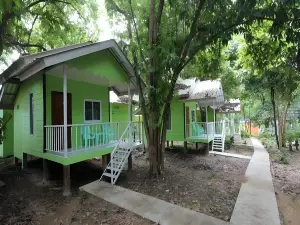 เกาะพยาม กรีนตะวัน รีสอร์ท