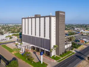 더블트리 바이 힐튼 라레도