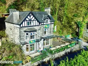 The Vagabond Bunkhouse