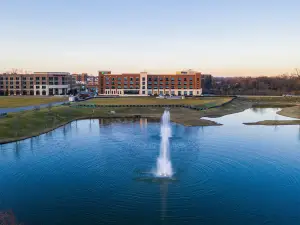 Holiday Inn Express & Suites Franklin - Berry Farms